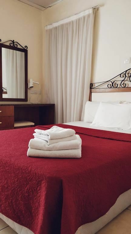 Фотографія Mackenzie Beach Hotel 3*