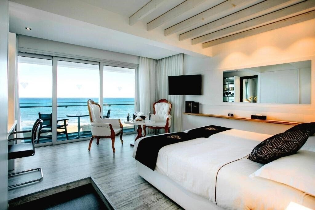 Готель The Ciao Stelio Deluxe Hotel 5*