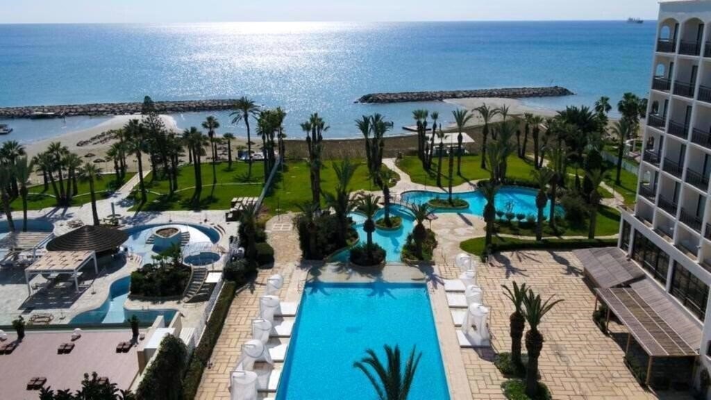 Готель Sentido Sandy Beach 4*