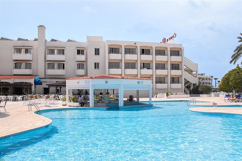 Фото Crown Henipa Hotel 3*