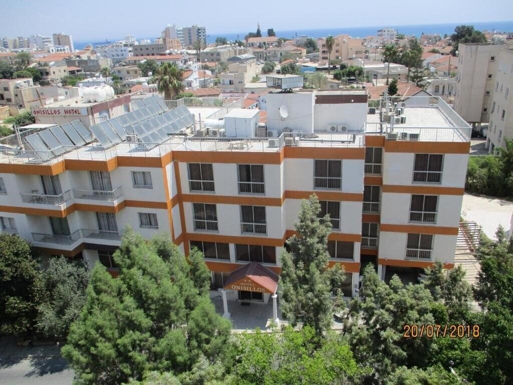 Готель Onisillos Hotel Larnaca 2*