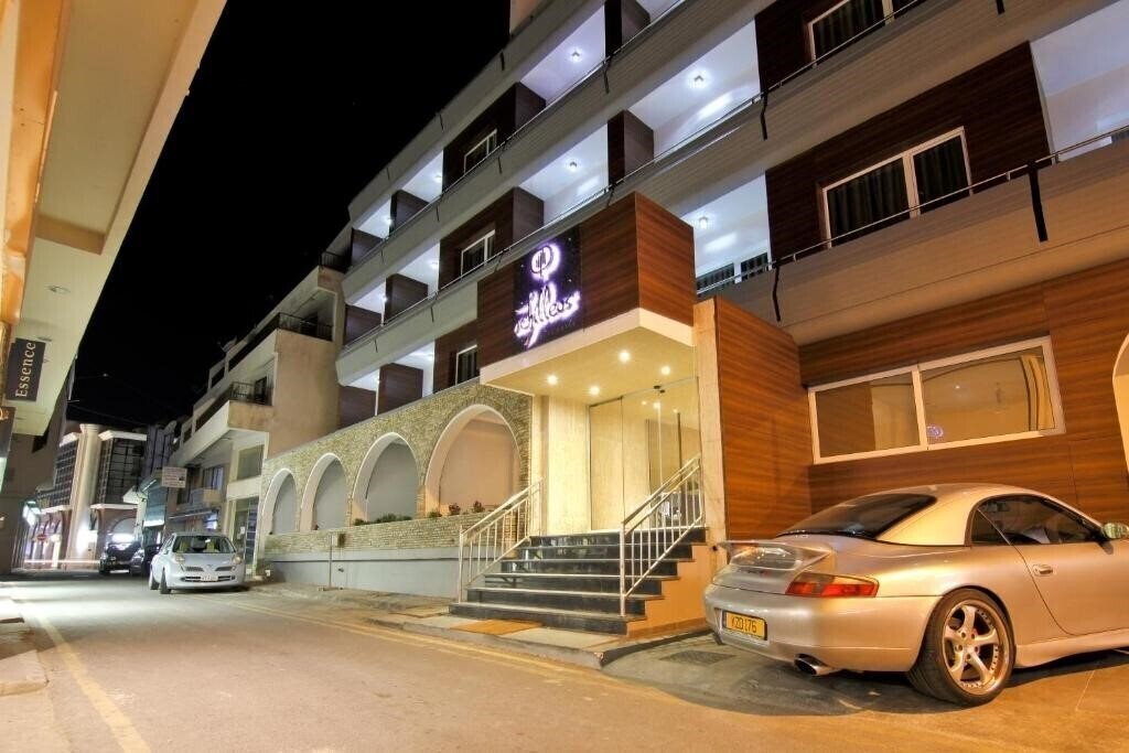 Готель Achilleos City 2*