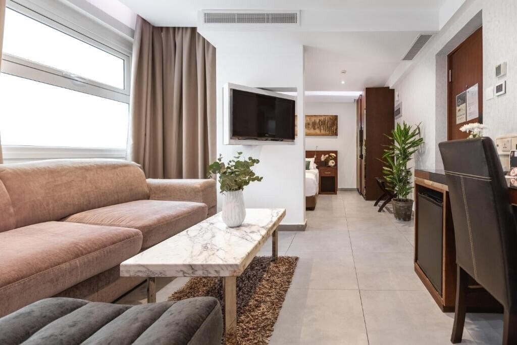 Картинка Achilleos City 2*