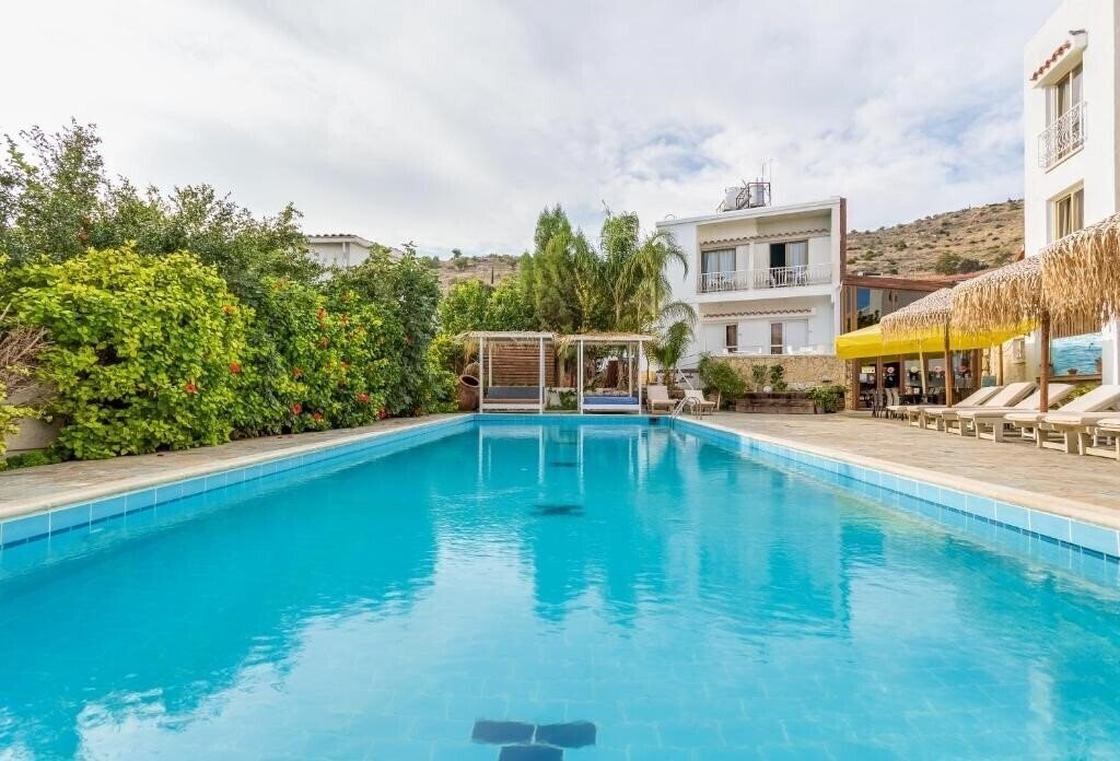 Отель Antonis G Hotel 3*