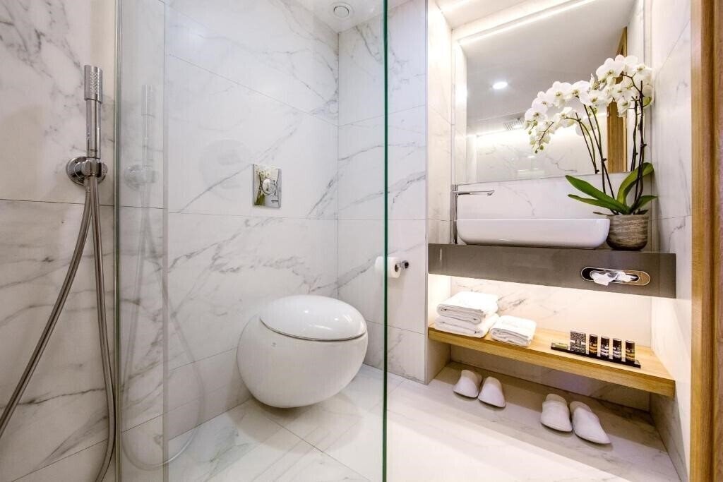Отель Lebay Beach Hotel 3*