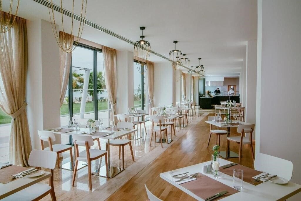 Фото Lebay Beach Hotel 3*