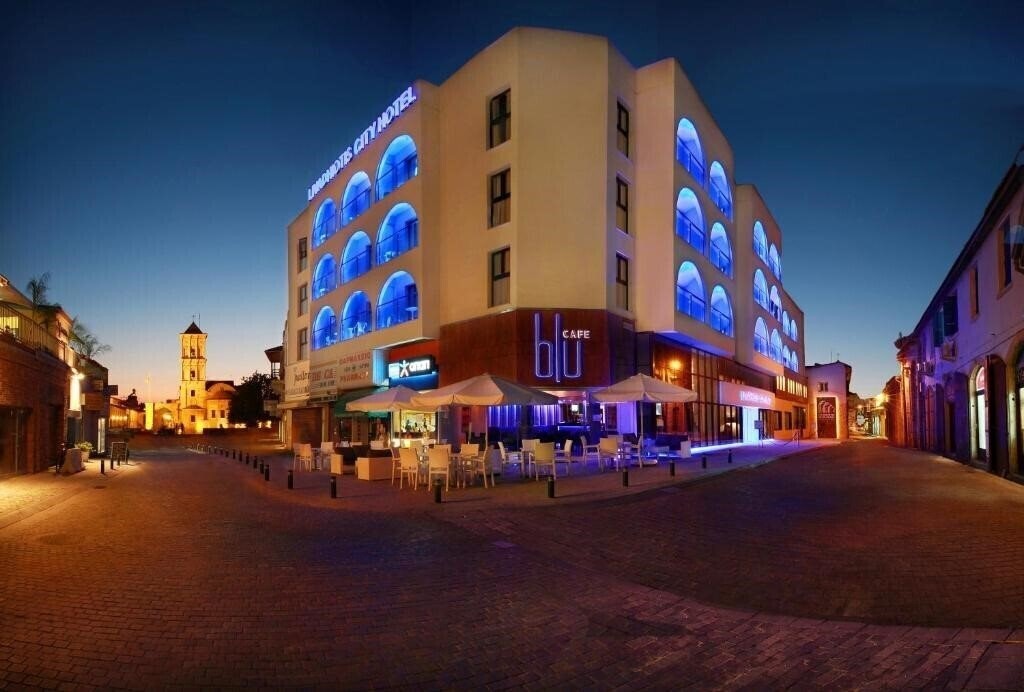 Отель Livandhiotis City 2*