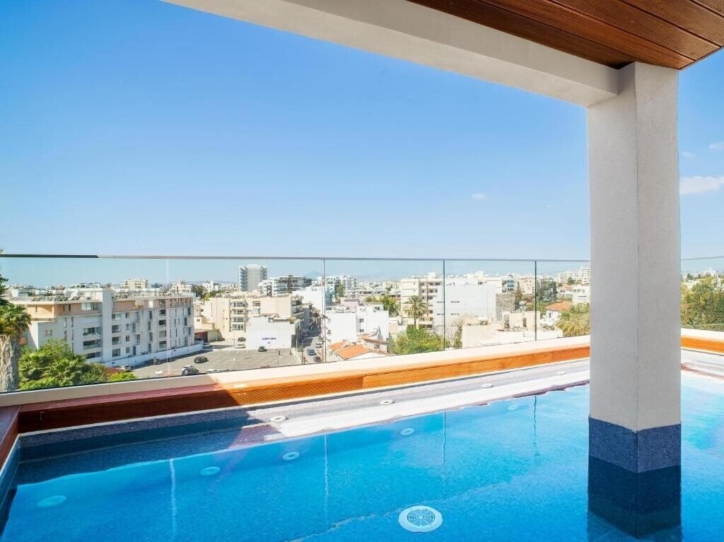 Отель Leonardo Boutique Larnaca 3*