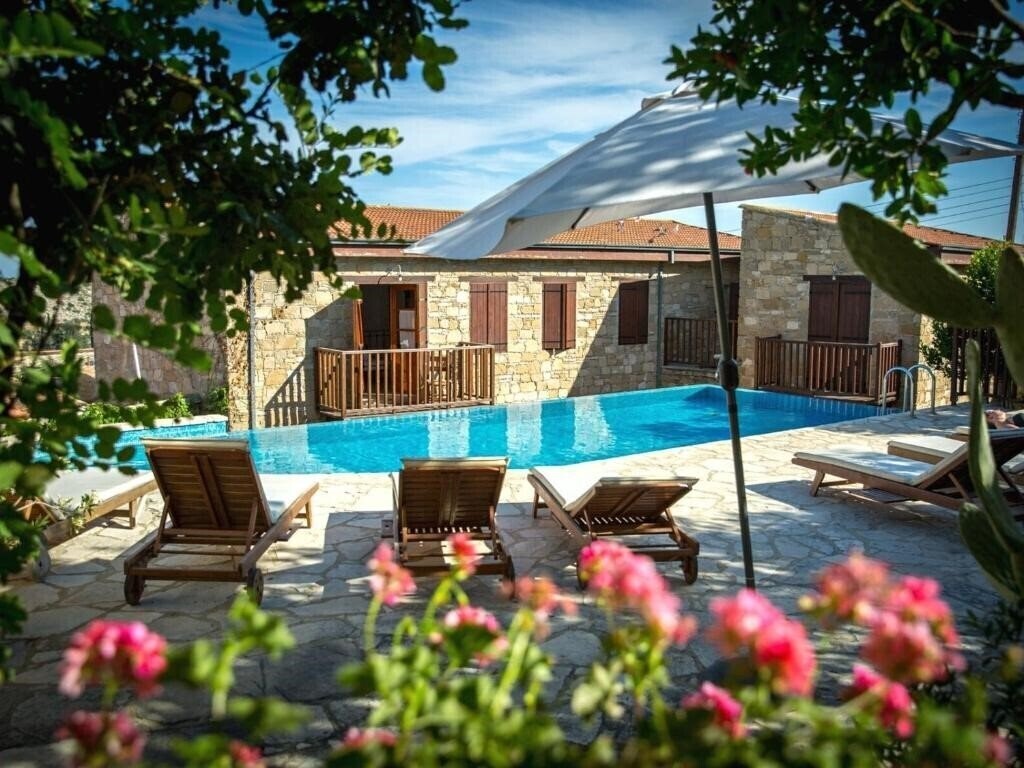 Готель Eveleos Country House 4*