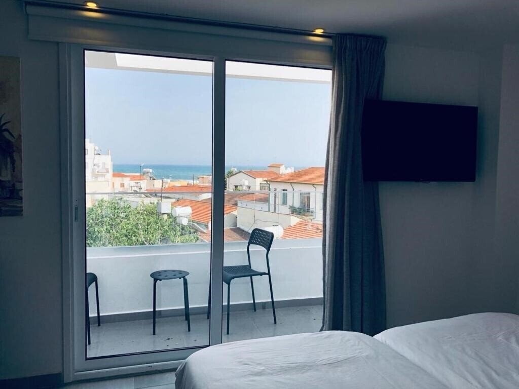 Фото White 11 3*