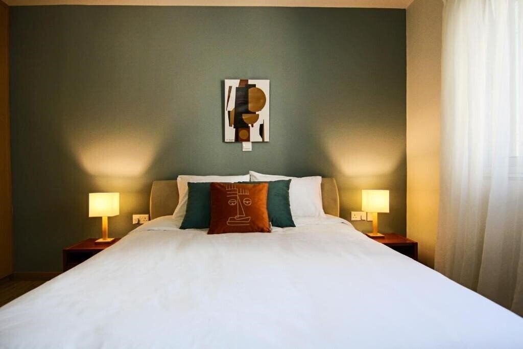 Фото Phaedrus Living: City View Luxury Flat Harbour 03 4*