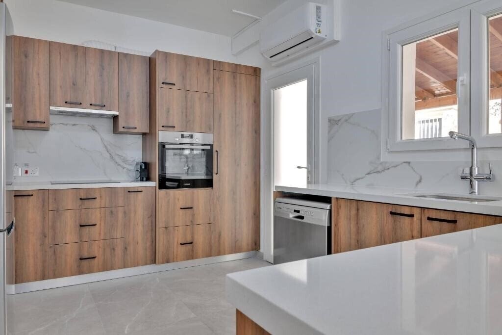 Фотографія Phaedrus Living: Luxury Residence Faneromeni 4*