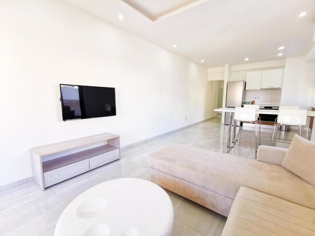 Картинка Vasilo Court Seaview City Apartment 3*