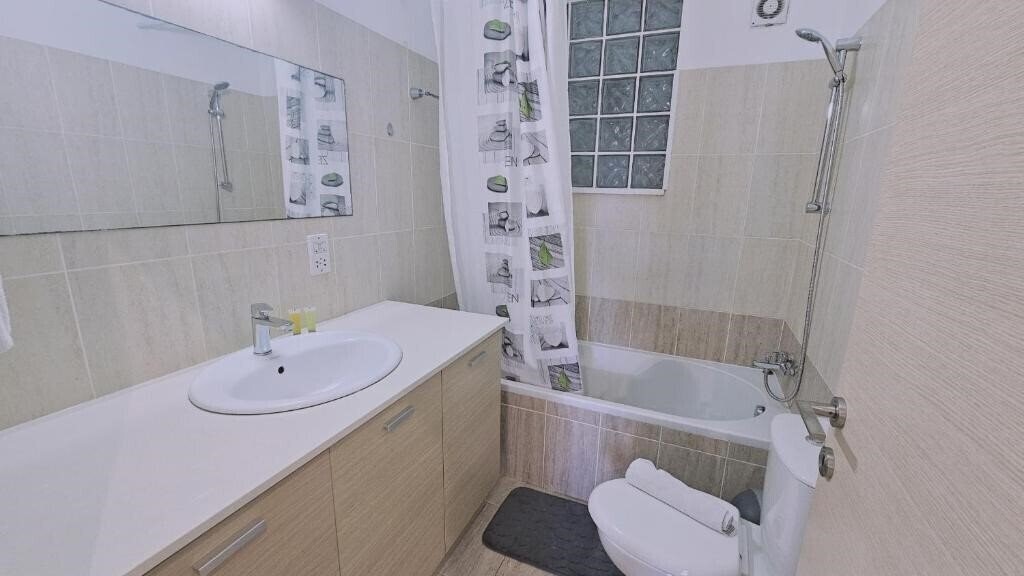 Картинка Stay White Petals Apartment 3*