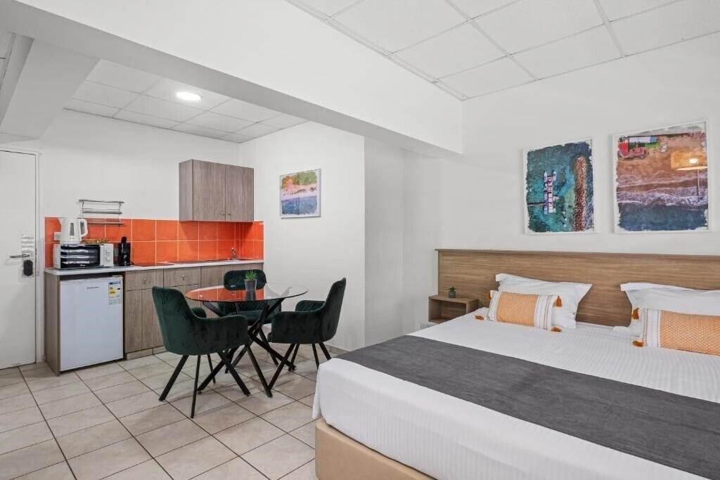 Изображение Larnaca Bay Suites 3*