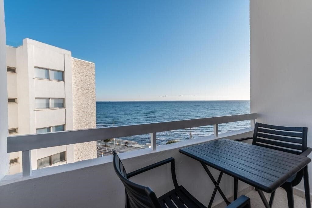 Отель Flirty Flamingo Seaview Apartment 3*