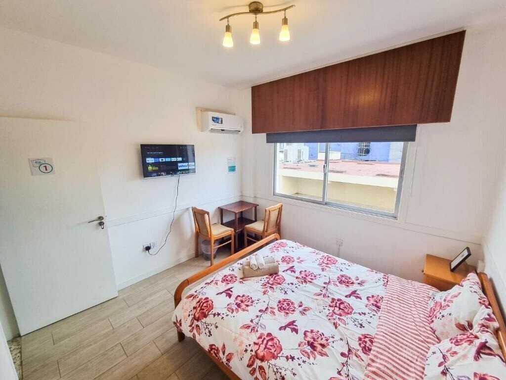 Отель Larnaca Garden Rooms 3*
