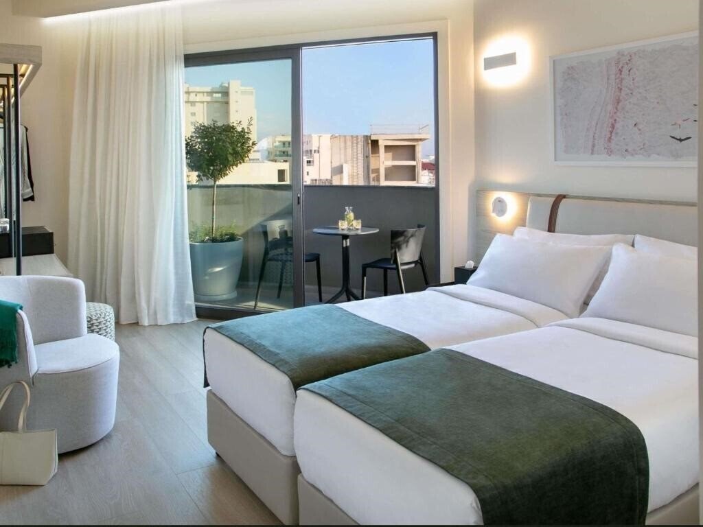Картинка Mercure Larnaca Finikoudes Beach 3*