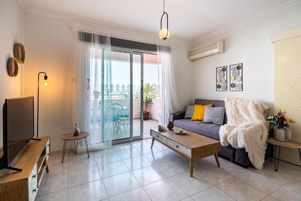 Картинка Sweet Retreat 2-BR Apartment In Mackenzie 2*