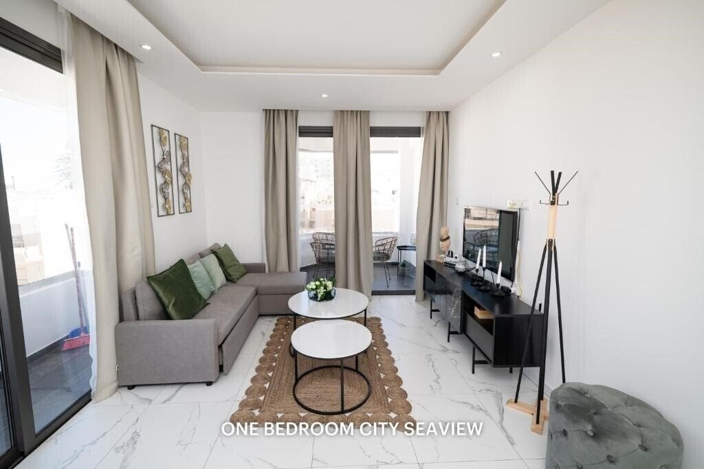 Изображение Lazuli City & Seaview Apartments 2*