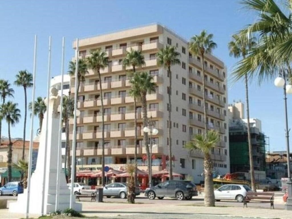 Отель Ithaki Phinikoudes Apartment No. 207 2*