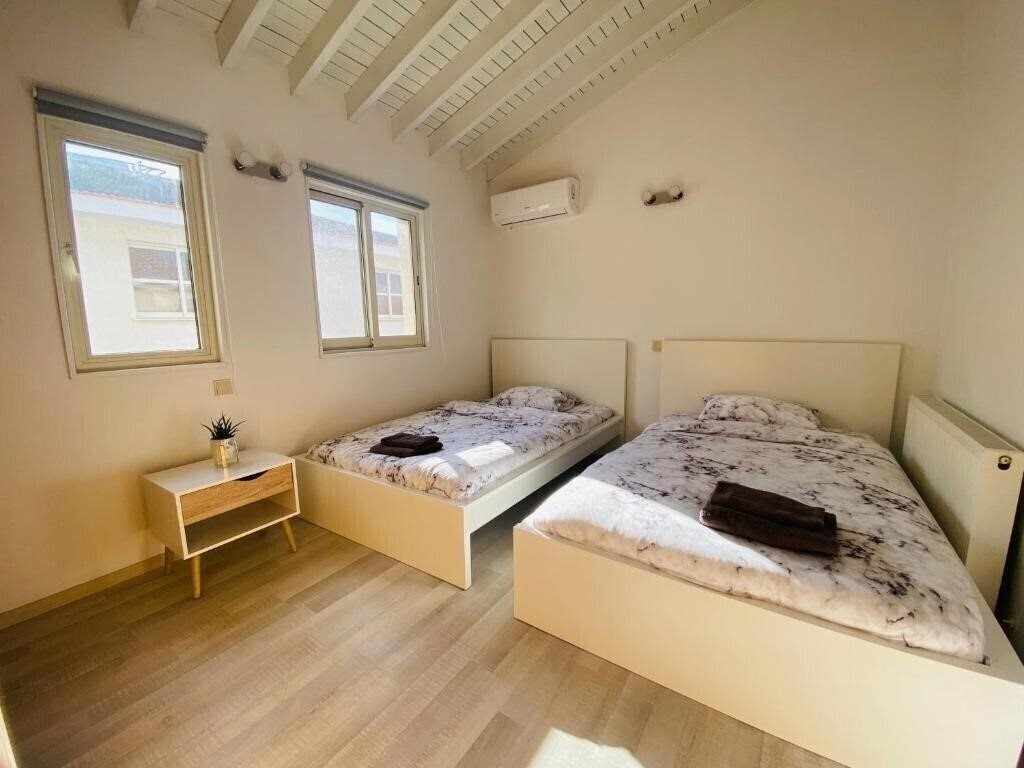 Фотография Gaia - 4 Bedroom House in Larnaca 2*