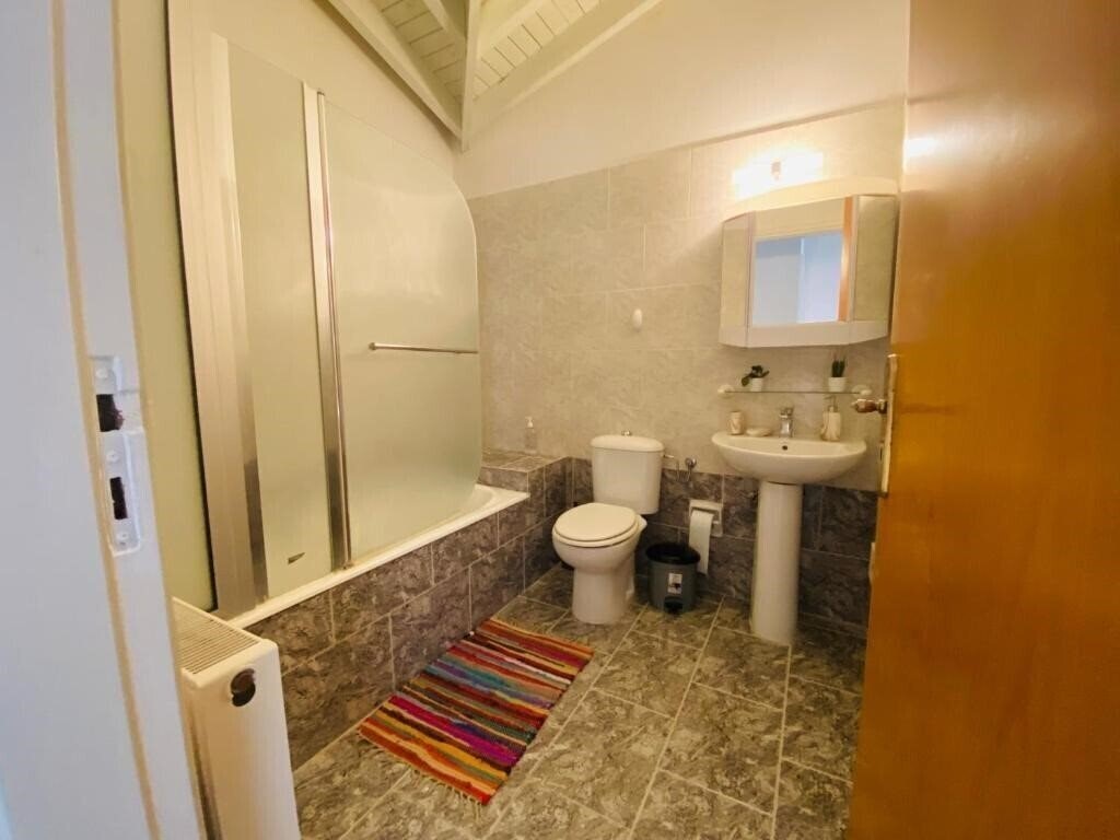 Изображение Gaia - 4 Bedroom House in Larnaca 2*