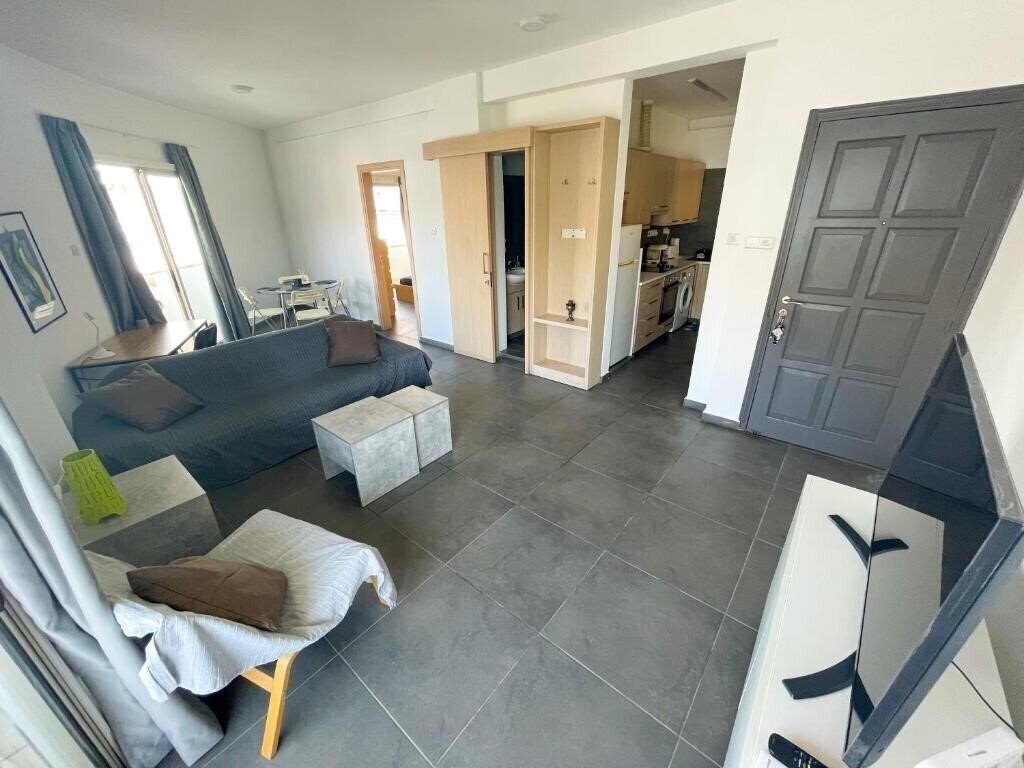 Отель High Speed Holiday Apartment 2*