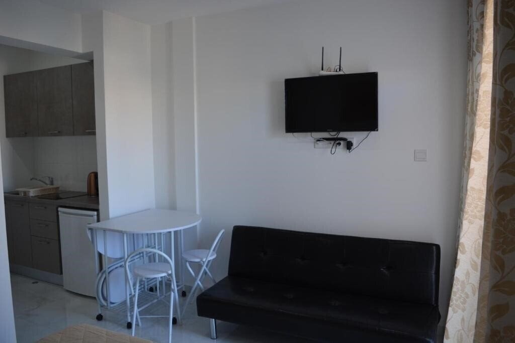 Фотографія P.L Hermes Studios & Apartments 2*