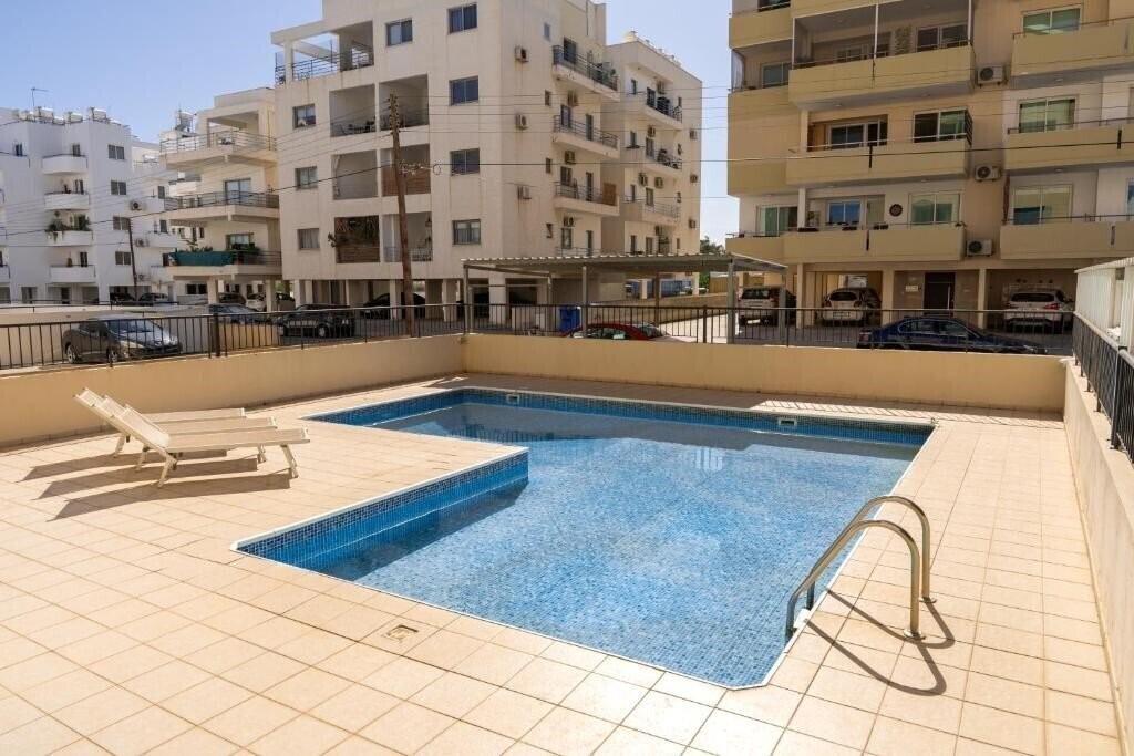 Изображение Olivia Mackenzie Spacious 2BR Pool View, Sleeps 6 2*