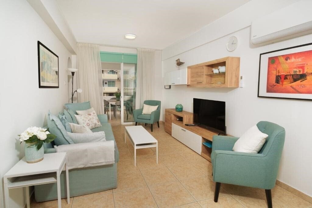 Картинка Olivia Mackenzie Spacious 2BR Pool View, Sleeps 6 2*