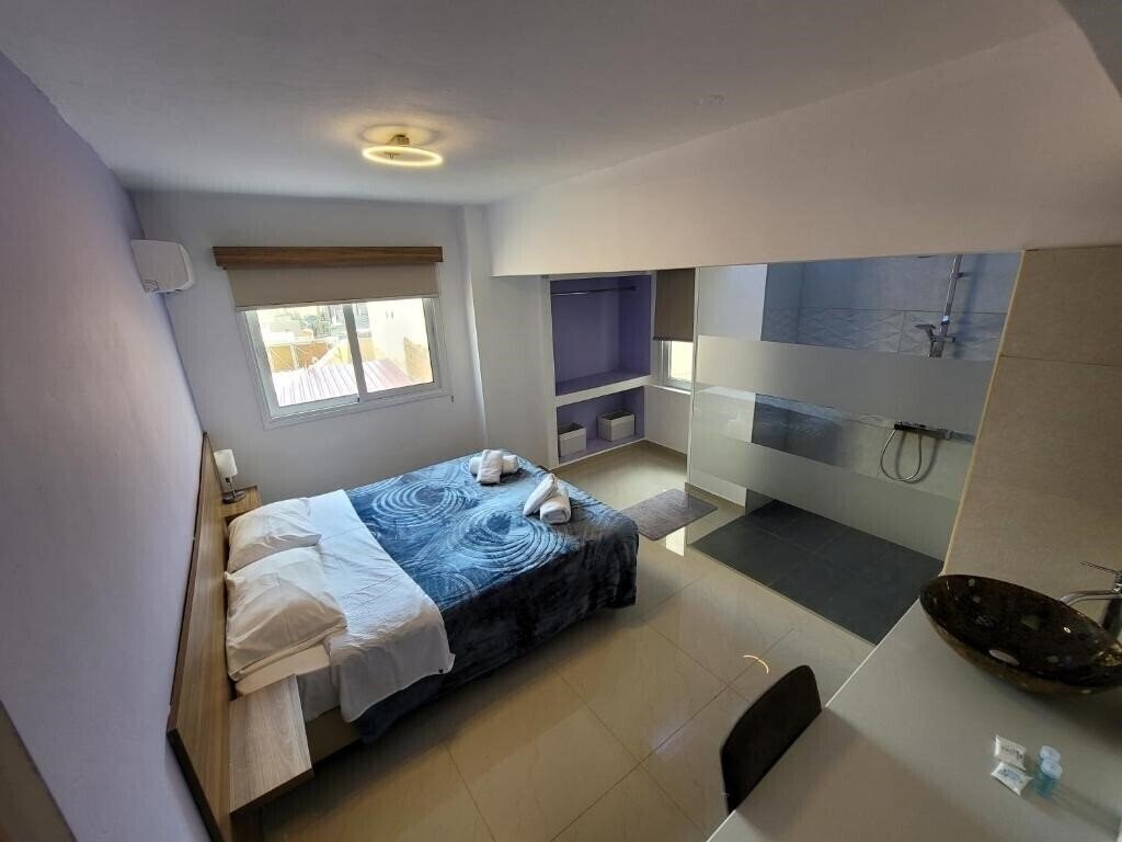 Отель Palm Sea Suite 17 2*