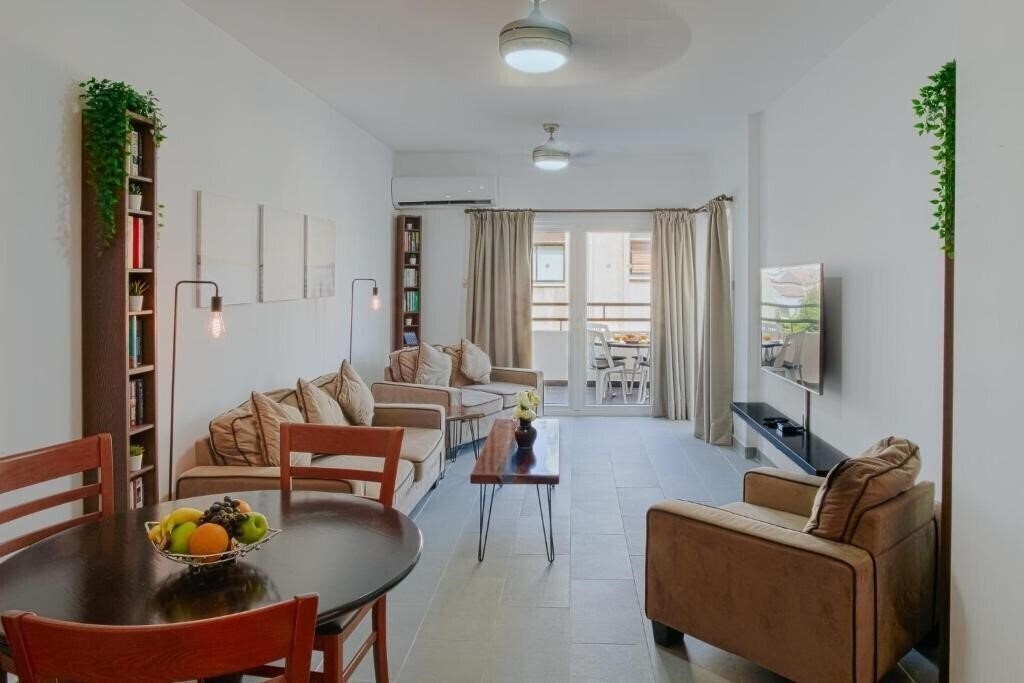 Отель Lazaros Centre Apartment 2*