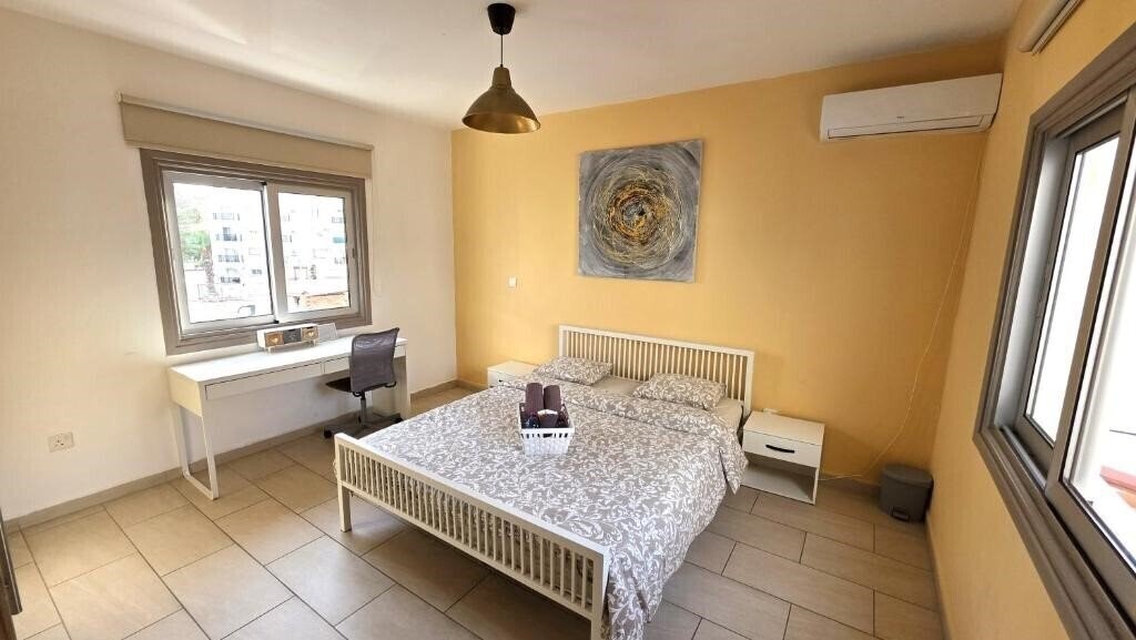 Фото Spacious Lightflooded 2 BR Apt / Near Center & Harbour 2*