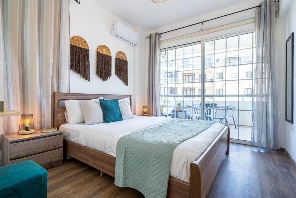 Отель Araminta 2-Bedroom Apartment in Larnaca 2*