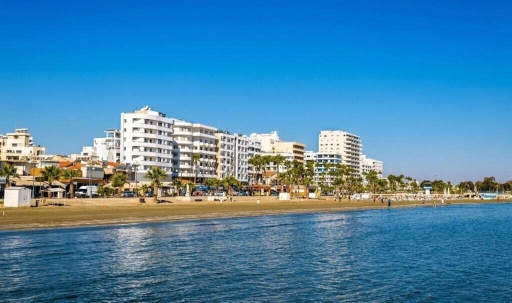 Отель Quattro Beachfront Sea View Ap 206 2*