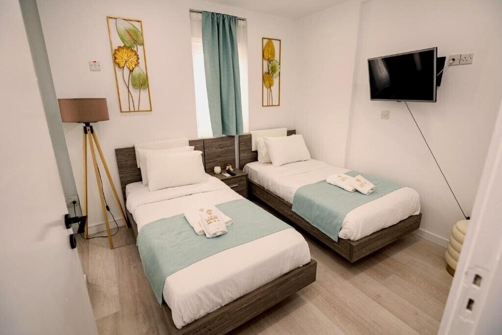 Картинка Lazuli Sea View Beachfront Ap 21 2*