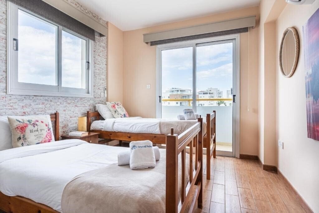 Фото Melograno 3-BR Apt W/ Terrace in Larnaca 2*