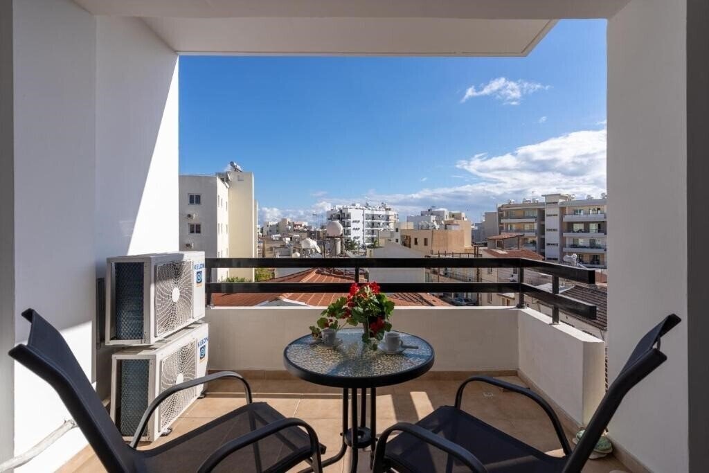 Картинка Polyn 1- Bedroom Apartment in Larnaca 2*