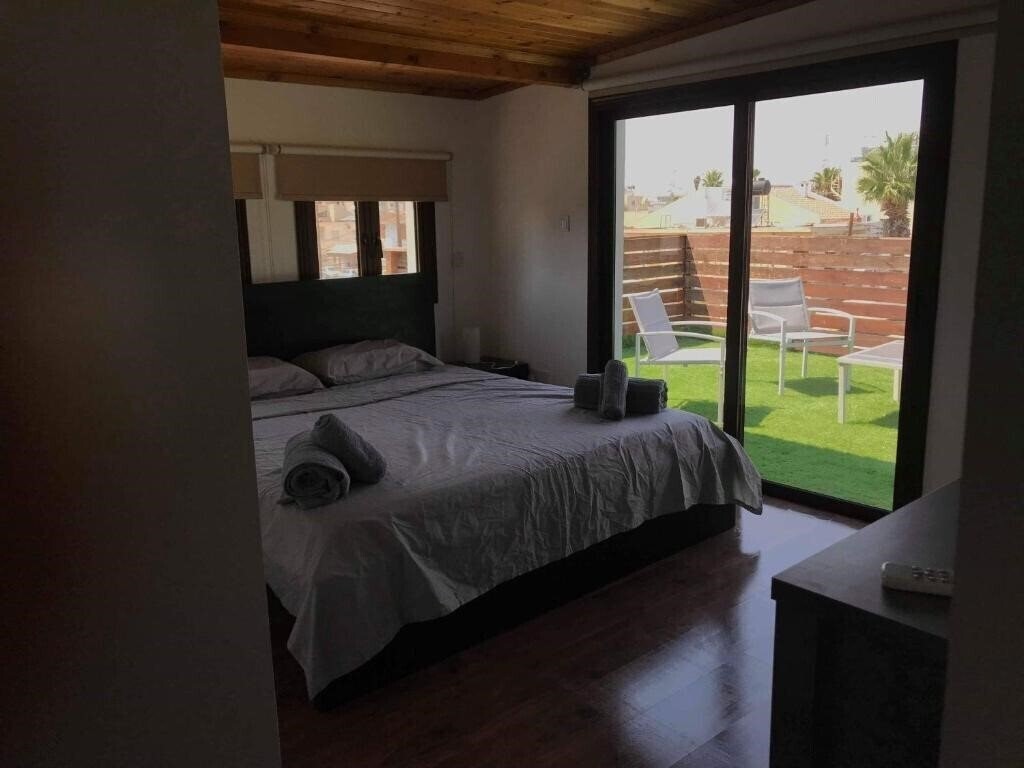 Фотография Town Centre Suites 2*