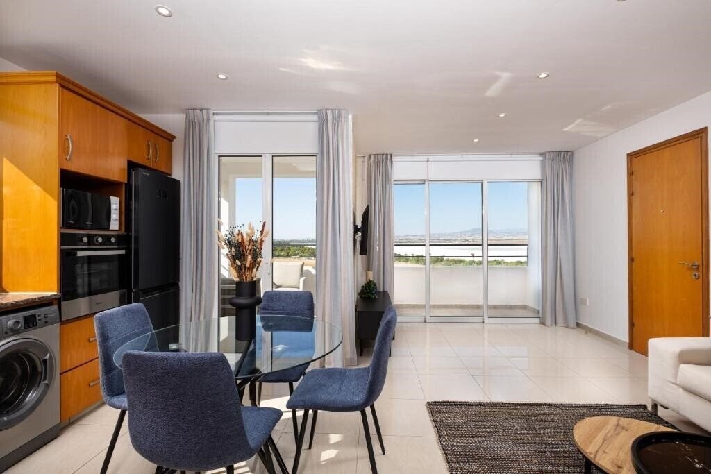 Отель The Saline Views Makenzy 3*