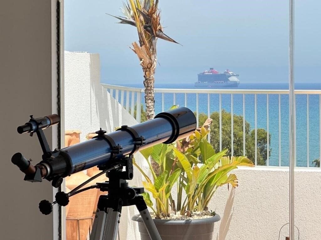 Фото Blue Penthouse Mackenzie 3*