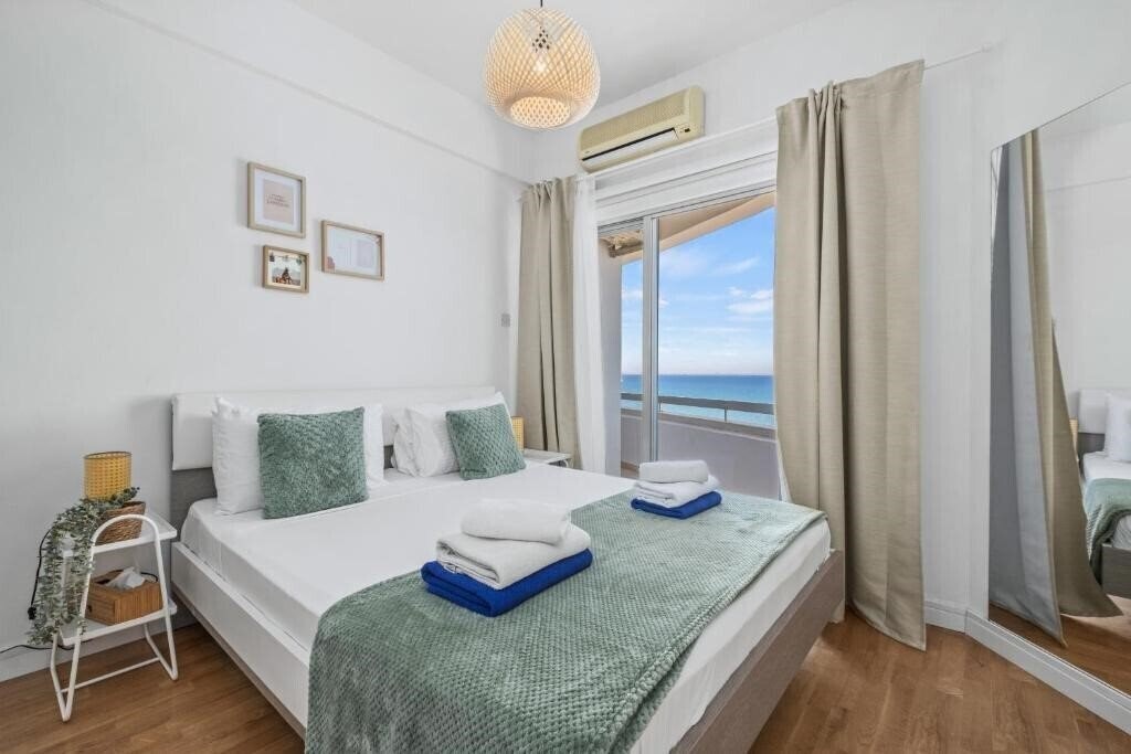 Картинка Lazuli Sea View Beachfront Ap 61 3*