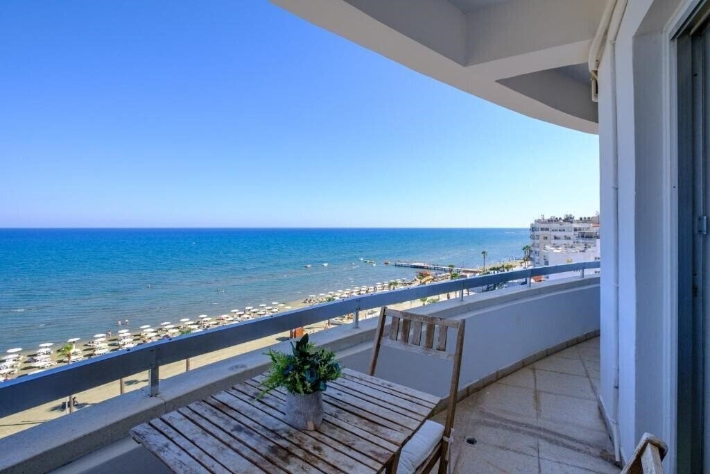 Зображення Lazuli Sea View Beachfront Ap 61 3*