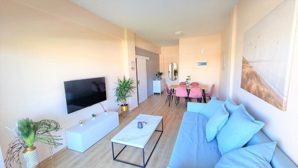 Отель The Urban Oasis - Comfort 2BR Near The City Center, 200mbit Internet & Smart TV 2*