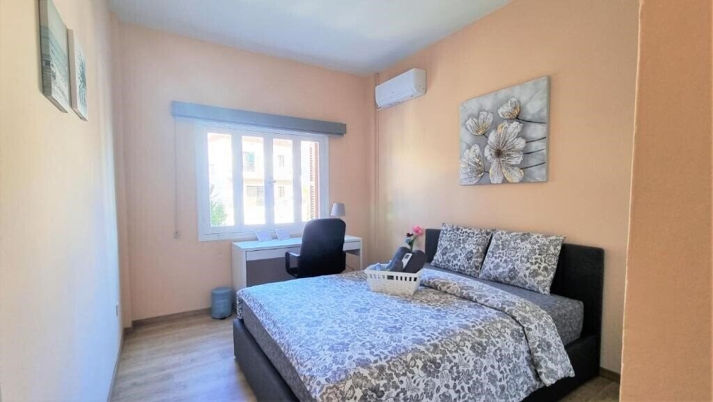 Фото The Urban Oasis - Comfort 2BR Near The City Center, 200mbit Internet & Smart TV 2*