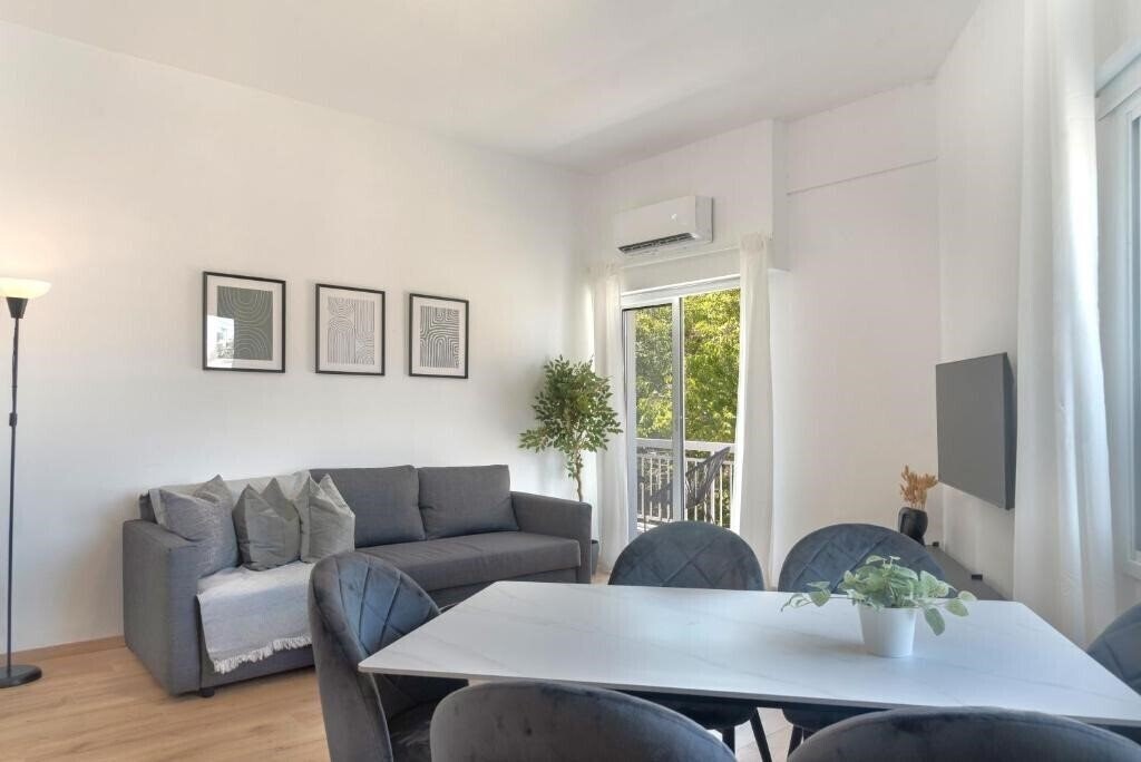 Изображение Phaedrus Living: City Breeze Residences Urbanity 2*