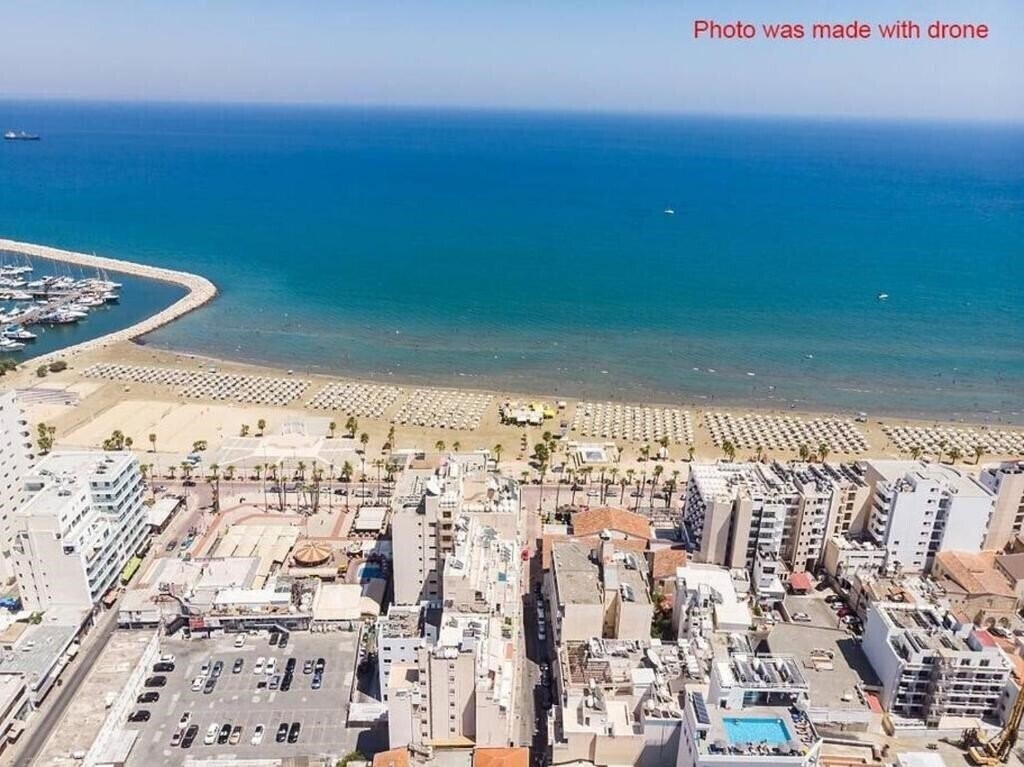 Фотография Airbnsea City Centre Side Sea View Apartments 2*