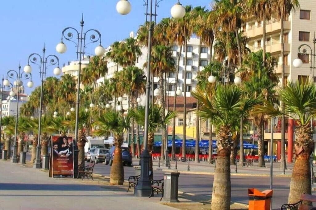 Изображение Airbnsea City Centre Side Sea View Apartments 2*