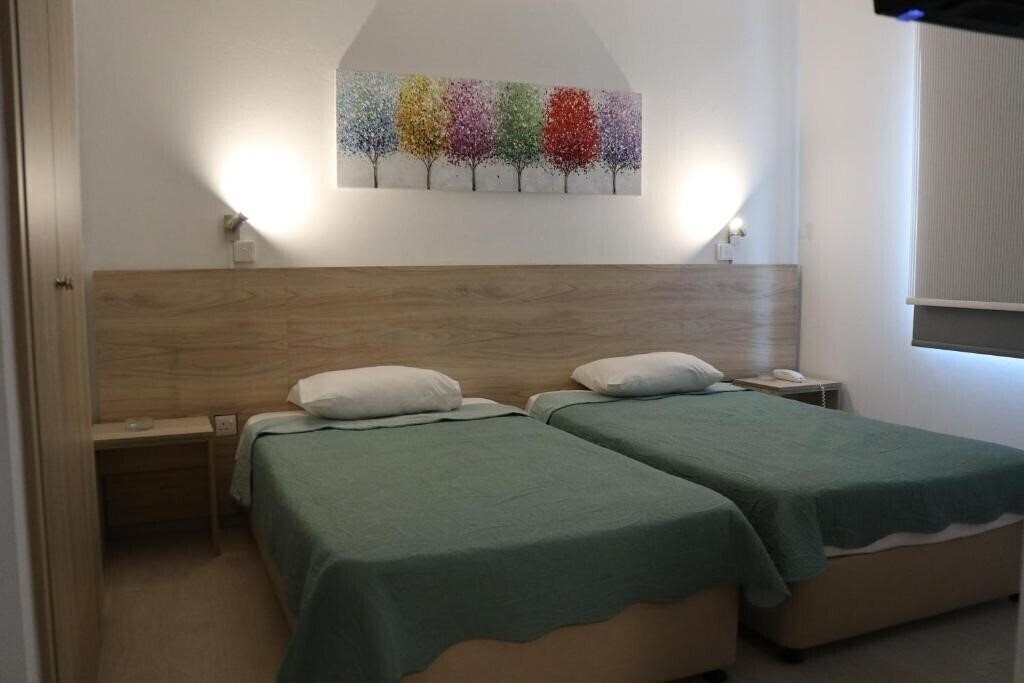 Изображение Layiotis Hotel Apartments 2*